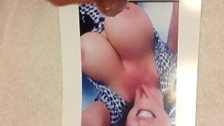 Jacking off with huge cumshot as tribute for Sexyheather porn video
